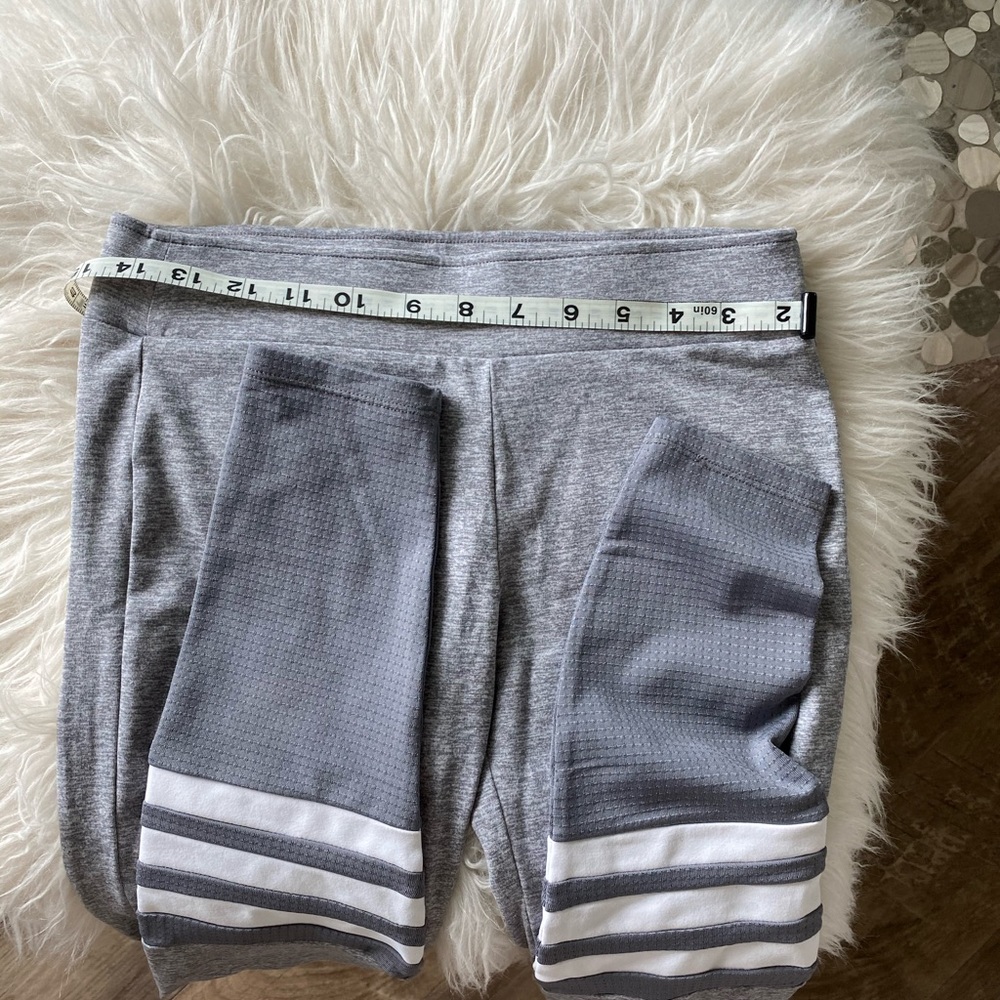 Bombshell grey leggings size medium